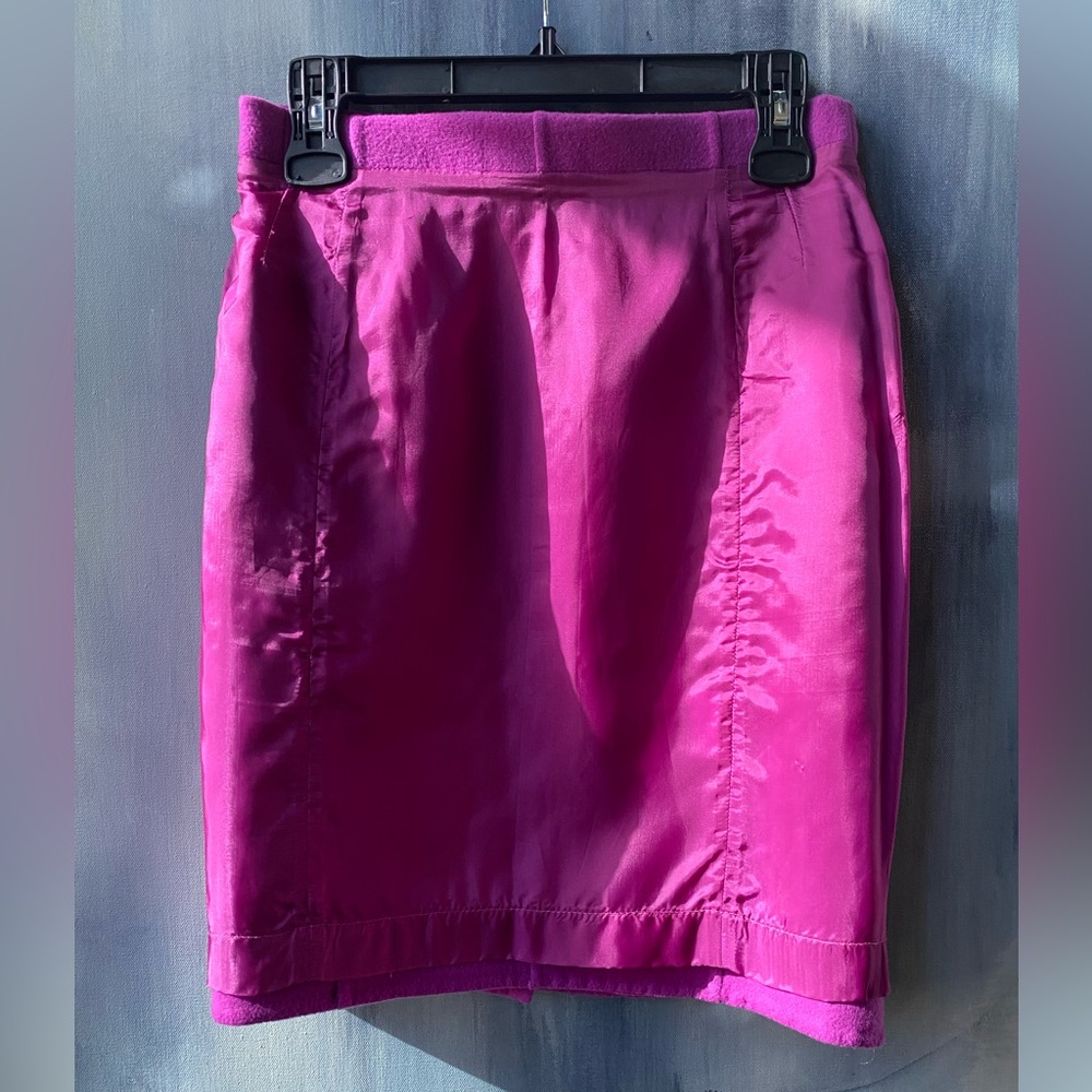 RARE Salvatore Ferragamo Fuchsia Virgin Wool Skirt Suit – Made in Italy Size 40 - Picture 14 of 16